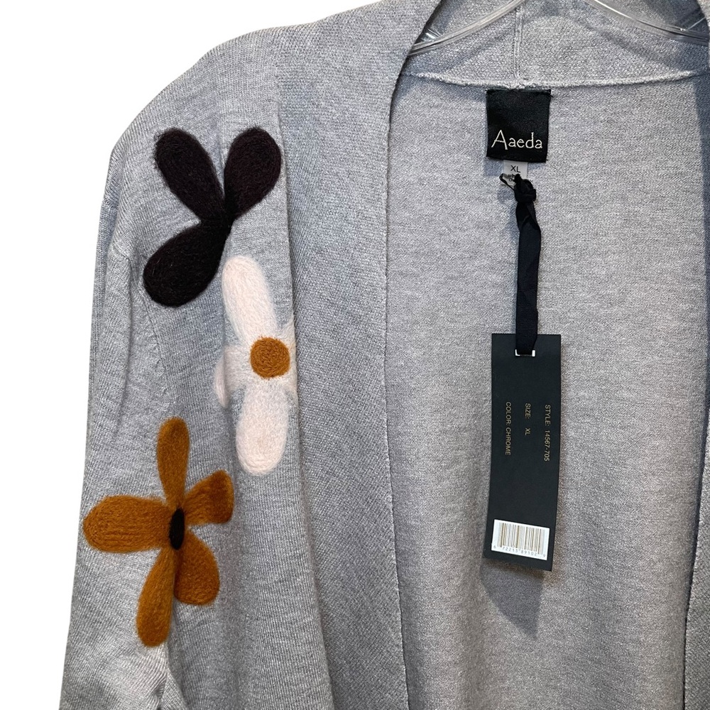 Aaeda Floral Applique Open Front Cardigan Sweater Gray Women’s Size XL NWT - Picture 3 of 8